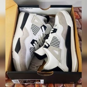 JORDAN 4 RETRO "MILITARY BLACK"⚫️⚪️⚫️⚪️⚫️⚪️⚫️🔥🔥🔥❗️❗️❗️